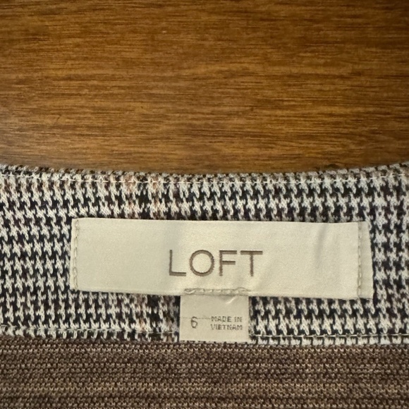 Loft Size 6 Multi-Color w/Plaid Print & Puff Sleeves Knee-Length Pocket Dress - Picture 4 of 5